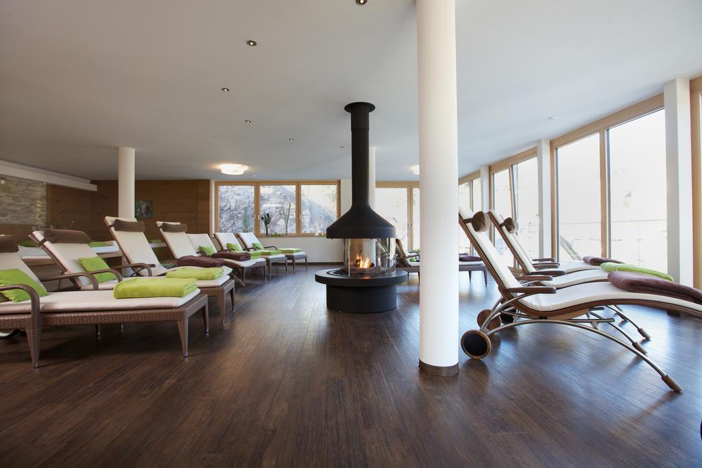 Naturparkhotel Adler Wolfach Exteriör bild