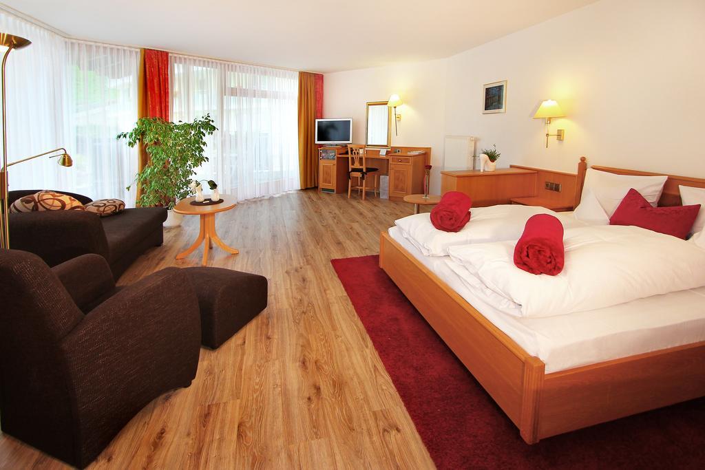 Naturparkhotel Adler Wolfach Exteriör bild